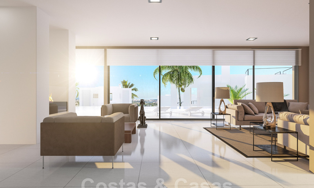 Nouvelles villas contemporaines avec vues sur le golf et la mer en venta à Nueva Andalucía, Marbella 28972