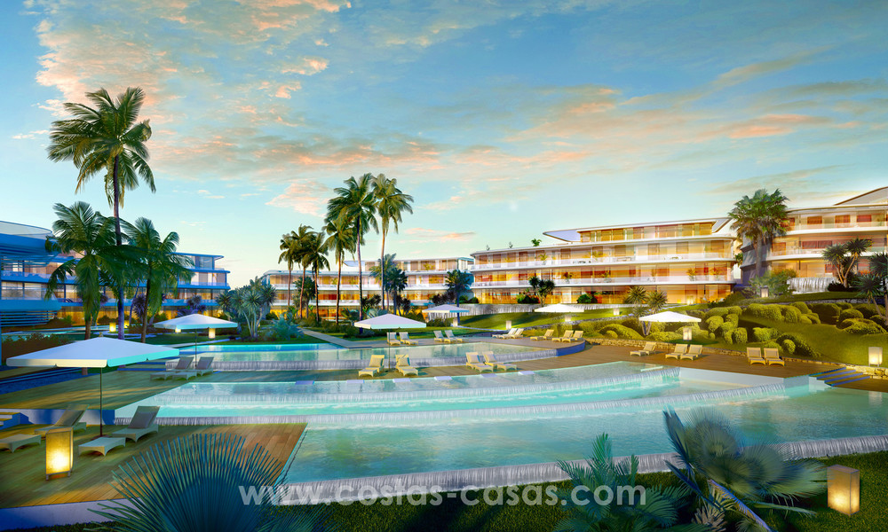 Appartements modernes de luxe en première ligne de plage à vendre à Estepona, Costa del Sol. Prêt à emménager 3824