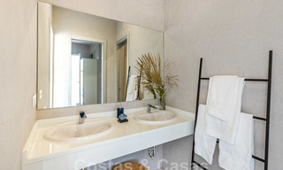 Appartements modernes de luxe en première ligne de plage à vendre à Estepona, Costa del Sol. Prêt à emménager 27761 