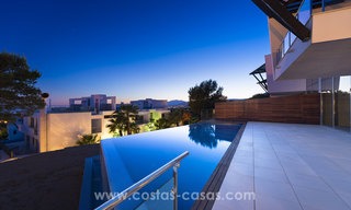 Maisons de ville modernes de luxe à vendre à Sierra Blanca, Mille d'Or, Marbella 7401 