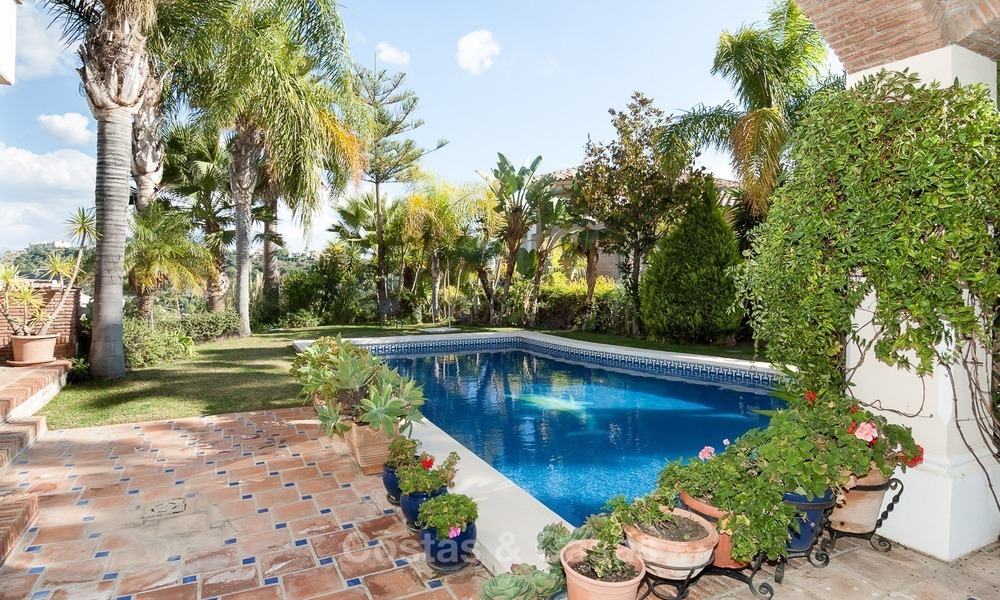 ? Villa élégante á vendre, sur le Golf, orientée plein sud, située à Benahavis - Marbella, avec vue sur mer 614