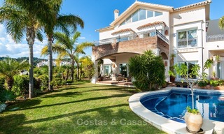 ? Villa élégante á vendre, sur le Golf, orientée plein sud, située à Benahavis - Marbella, avec vue sur mer 618 