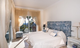 ? Villa élégante á vendre, sur le Golf, orientée plein sud, située à Benahavis - Marbella, avec vue sur mer 624 