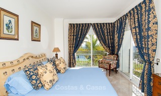 ? Villa élégante á vendre, sur le Golf, orientée plein sud, située à Benahavis - Marbella, avec vue sur mer 628 