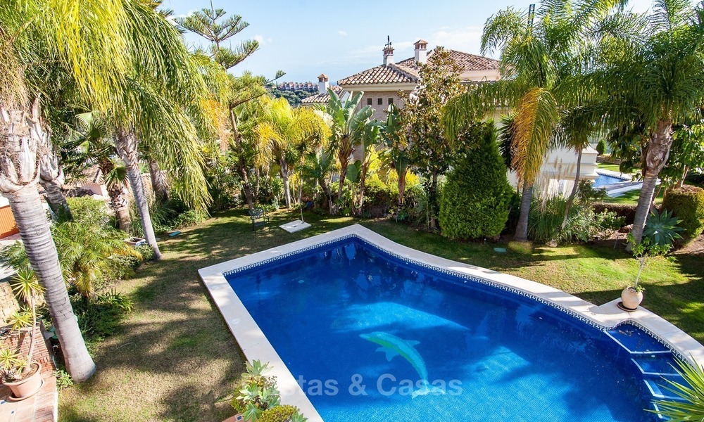 ? Villa élégante á vendre, sur le Golf, orientée plein sud, située à Benahavis - Marbella, avec vue sur mer 634