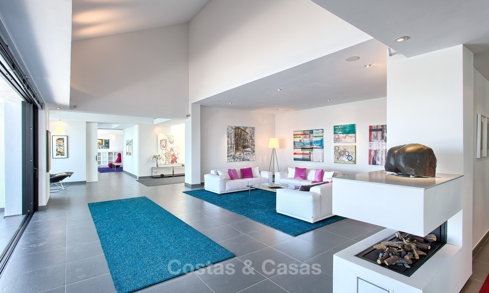 Villa spectaculaire et moderne à vendre avec vue sur mer et golf à Benahavis - Marbella 1020