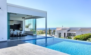 Villa spectaculaire et moderne à vendre avec vue sur mer et golf à Benahavis - Marbella 1025 