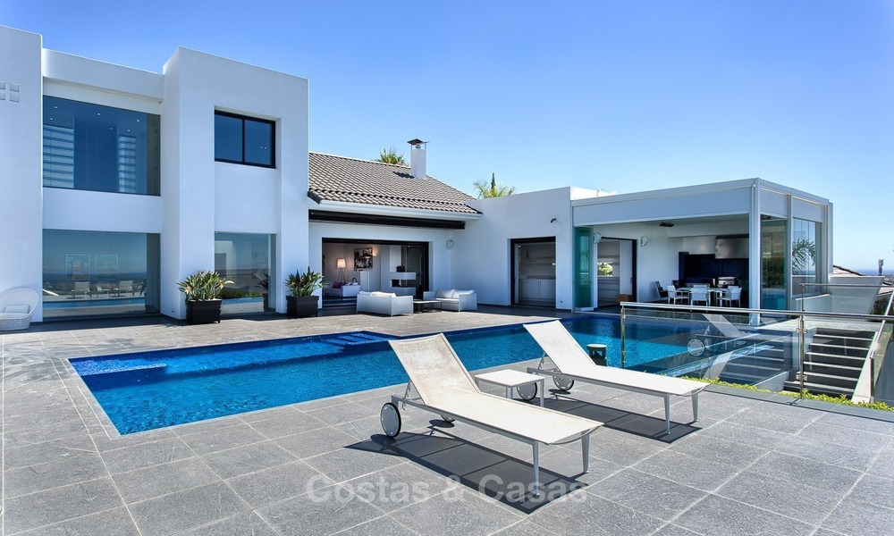 Villa spectaculaire et moderne à vendre avec vue sur mer et golf à Benahavis - Marbella 1026