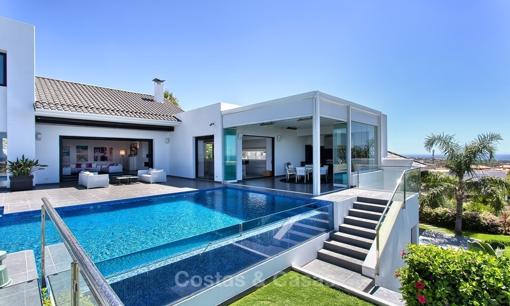 Villa spectaculaire et moderne à vendre avec vue sur mer et golf à Benahavis - Marbella 1028