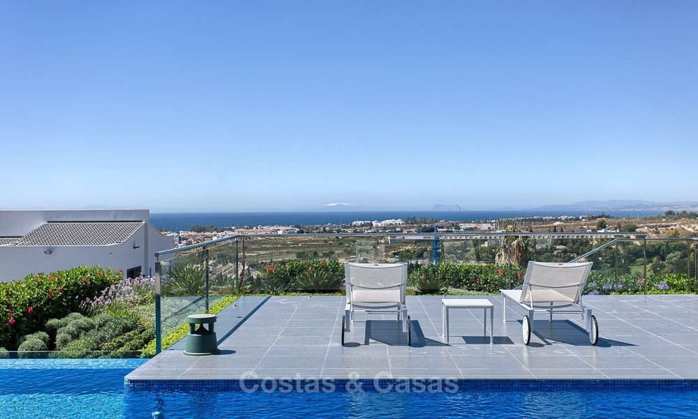 Villa spectaculaire et moderne à vendre avec vue sur mer et golf à Benahavis - Marbella 1030