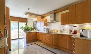 Bonne affaire! Appartement de Luxe au Rez-de-chaussée avec Piscine Privée à Aloha, Nueva Andalucia, Marbella 1353 