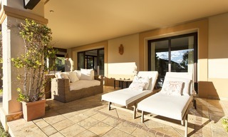 Bonne affaire! Appartement de Luxe au Rez-de-chaussée avec Piscine Privée à Aloha, Nueva Andalucia, Marbella 1380 