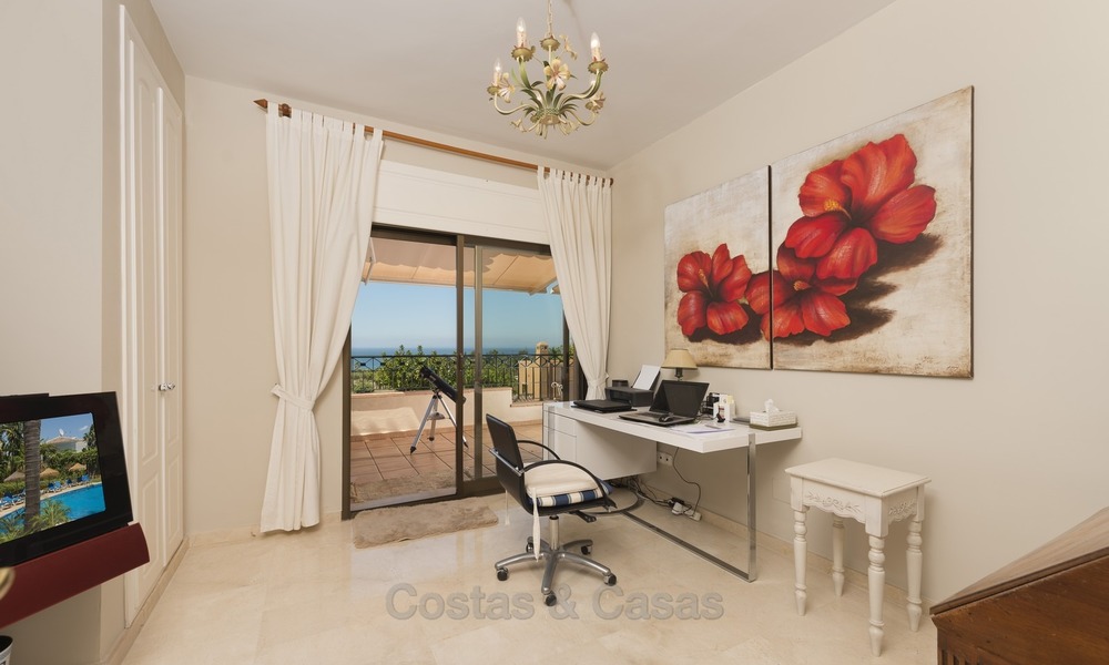Duplex Penthouse appartement à vendre dans une Résidence Sécurisée avec vue panoramique, à Rio Real, Marbella 1480