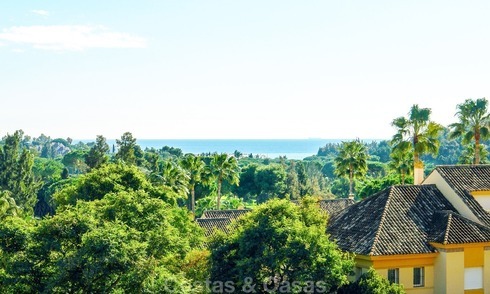 Appartement de Luxe à Vendre avec Vue Mer à Rio Real à Marbella 1786