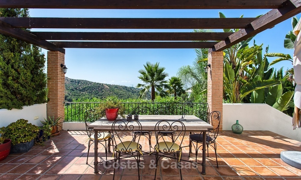 Villa à vendre avec vue Mer et Montagnes dans une Résidence Sécurisée à La Quinta, Benahavis - Marbella 2033