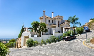 Villa à vendre avec vue Mer et Montagnes dans une Résidence Sécurisée à La Quinta, Benahavis - Marbella 2040 