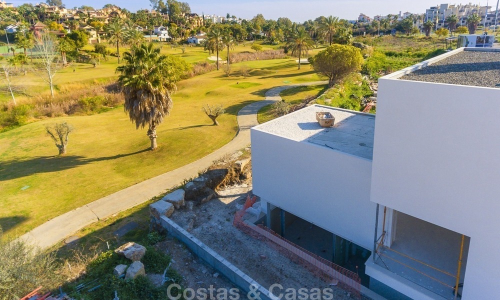 Villas contemporaines à vendre dans un Nouveau Projet, directement sur le Golf à Estepona - Marbella 2068