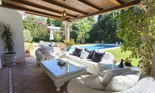 Villa à vendre: Bungalow situé sur le New Golden Mile, prêt de la Plage, á Marbella, Estepona 2237 
