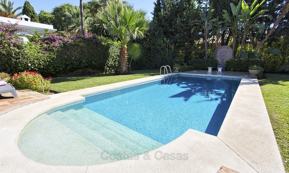 Villa à vendre: Bungalow situé sur le New Golden Mile, prêt de la Plage, á Marbella, Estepona 2240
