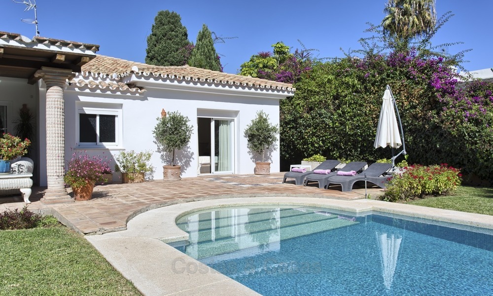 Villa à vendre: Bungalow situé sur le New Golden Mile, prêt de la Plage, á Marbella, Estepona 2201