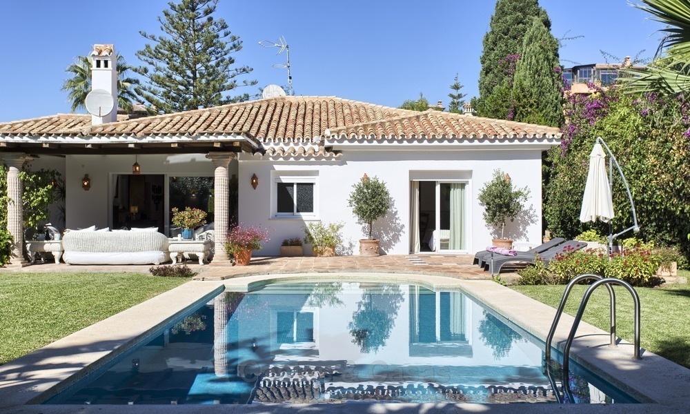 Villa à vendre: Bungalow situé sur le New Golden Mile, prêt de la Plage, á Marbella, Estepona 2202
