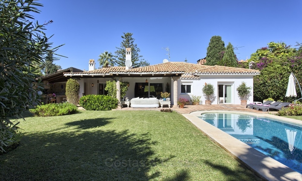 Villa à vendre: Bungalow situé sur le New Golden Mile, prêt de la Plage, á Marbella, Estepona 2203