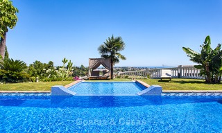 Villa Elégante, style Andalou, située dans une Résidence Sécurisée, avec vue Mer et Montagne, à vendre à Benahavis, Marbella 5163 