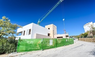 Occasion unique d'acheter une Villa de Luxe, Moderne en Construction avec vue Mer et Golfe, à Benahavis, Marbella 2285 