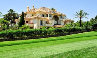 Appartement de luxe, moderne, rénové, Frontline golf à vendre à Nueva Andalucia - Marbella 2900 