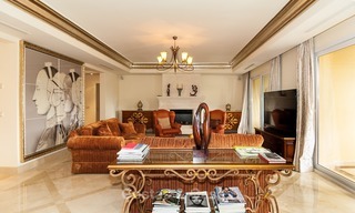 Penthouse de luxe à vendre, directement sur le Golf à Nueva Andalucia - Marbella 2458 