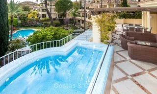 Penthouse de luxe à vendre, directement sur le Golf à Nueva Andalucia - Marbella 2464 