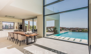 Fantastique Villa Moderne à vendre, près d’un Golf avec Vue Mer, à Benahavis - Marbella 33939 