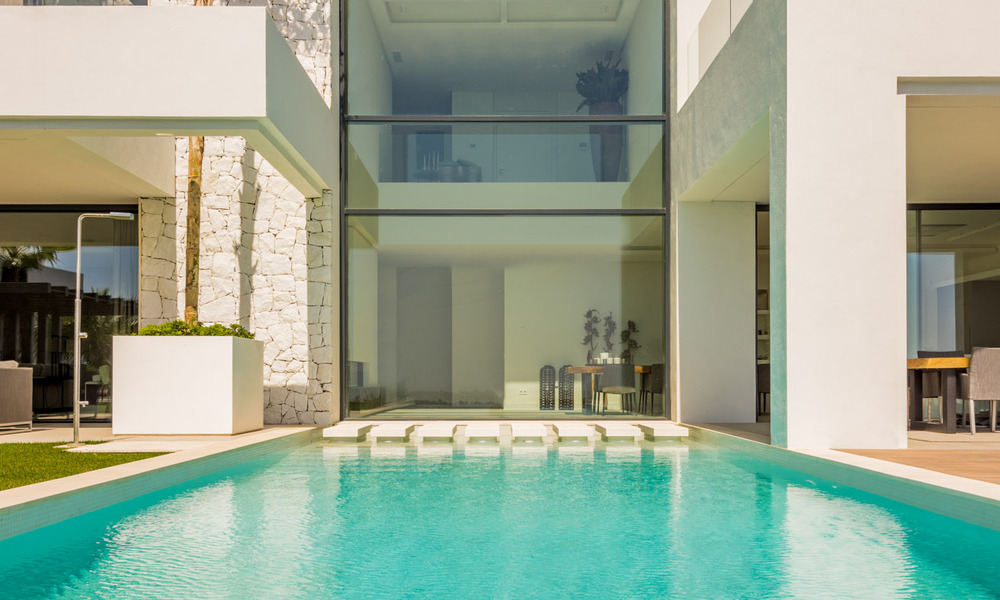 Fantastique Villa Moderne à vendre, près d’un Golf avec Vue Mer, à Benahavis - Marbella 33942