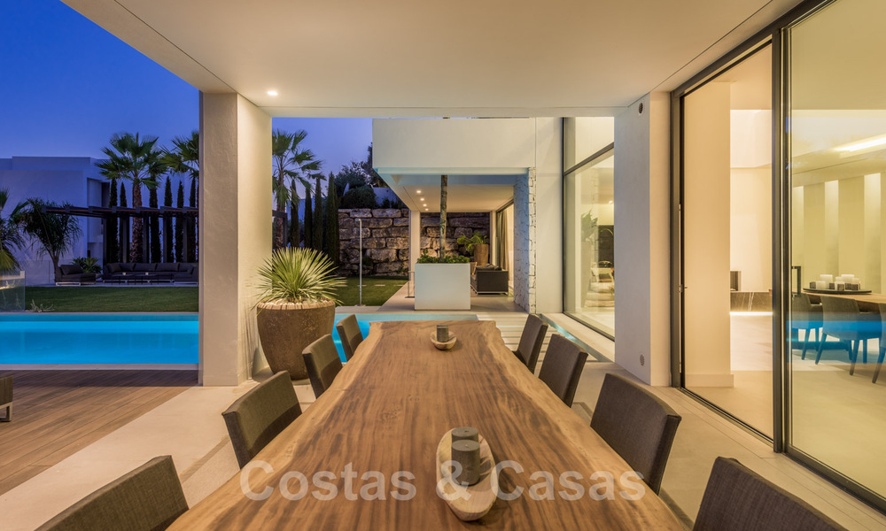 Fantastique Villa Moderne à vendre, près d’un Golf avec Vue Mer, à Benahavis - Marbella 33954