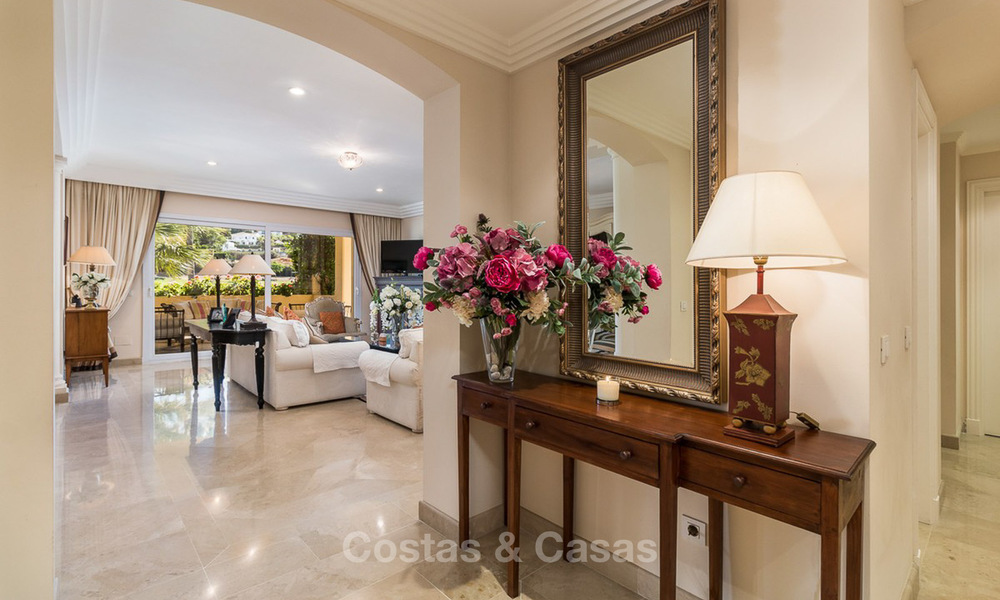 Appartement spacieux de luxe à vendre, première ligne de golf à Nueva Andalucia - Marbella 4079