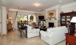 Appartement spacieux de luxe à vendre, première ligne de golf à Nueva Andalucia - Marbella 2577 