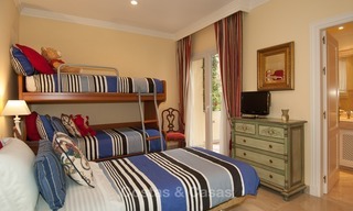 Appartement spacieux de luxe à vendre, première ligne de golf à Nueva Andalucia - Marbella 2587 