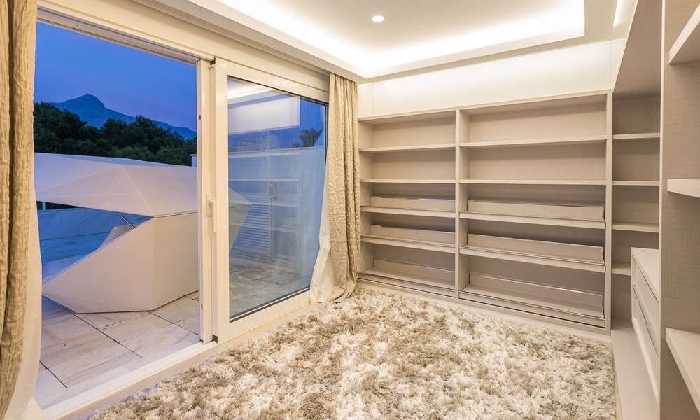 Penthouse de luxe, spacieux et moderne à vendre, Première ligne de Golf à Nueva Andalucia - Marbella 2559