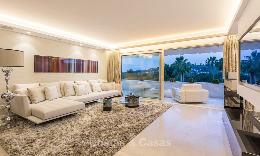 Penthouse de luxe, spacieux et moderne à vendre, Première ligne de Golf à Nueva Andalucia - Marbella 2564