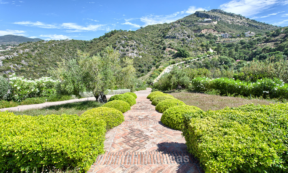 Villa de style Espagnol Vue Panoramique à vendre Luxueux Resort de Golf sécurisé Benahavis - Marbella 3173