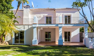 Villa à vendre à distance de marche d’un terrain de golf et du centre commercial à Guadalmina, Marbella 3254 