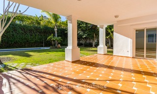Villa à vendre à distance de marche d’un terrain de golf et du centre commercial à Guadalmina, Marbella 3265 