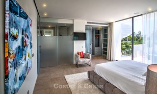Villa contemporaine, côté plage, nouvellement construit, à vendre à Puerto Banus, Marbella. Prix réduit! 3465 