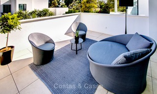 Villa contemporaine, côté plage, nouvellement construit, à vendre à Puerto Banus, Marbella. Prix réduit! 3449 