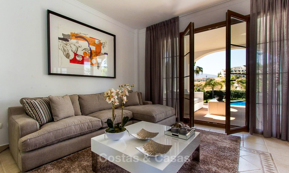 Nouvelle villa de luxe à vendre, golf de première ligne dans un complexe de golf fermé, New Golden Mile, Marbella - Estepona 3498