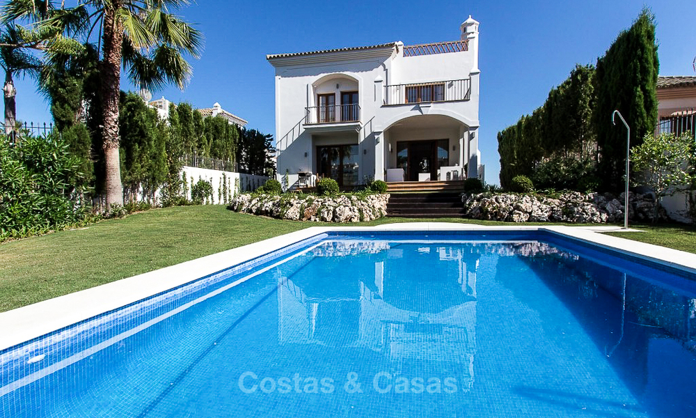 Nouvelle villa de luxe à vendre, golf de première ligne dans un complexe de golf fermé, New Golden Mile, Marbella - Estepona 3503