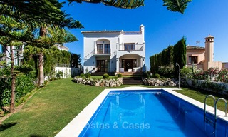 Nouvelle villa de luxe à vendre, golf de première ligne dans un complexe de golf fermé, New Golden Mile, Marbella - Estepona 3514 