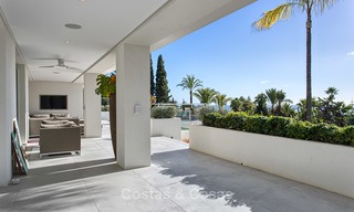 Belle villa de luxe à vendre, rénovée et spacieuse avec des vues majestueuses sur mer à Marbella 3594 