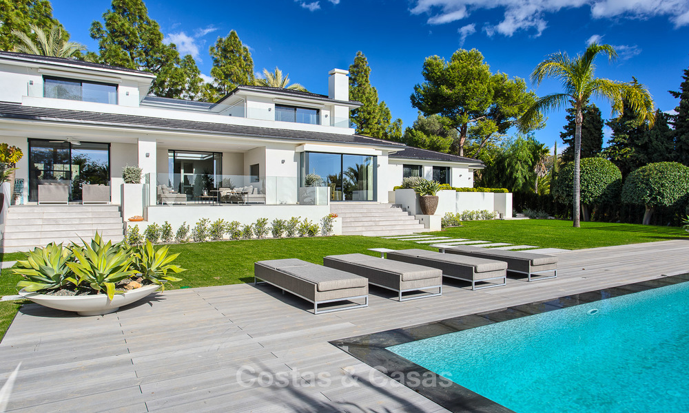 Belle villa de luxe à vendre, rénovée et spacieuse avec des vues majestueuses sur mer à Marbella 3604