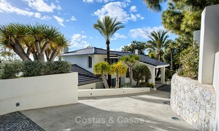 Belle villa de luxe à vendre, rénovée et spacieuse avec des vues majestueuses sur mer à Marbella 3608 